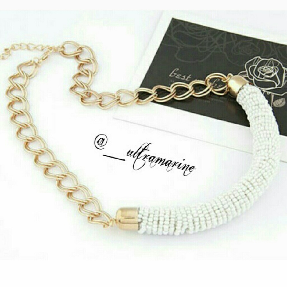 white statement necklace - Picture 1 of 1